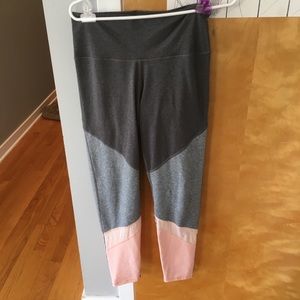 American Eagle yoga pants